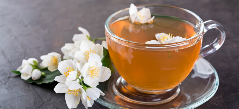 Bienfaits du thé au jasmin - Dr. Axe